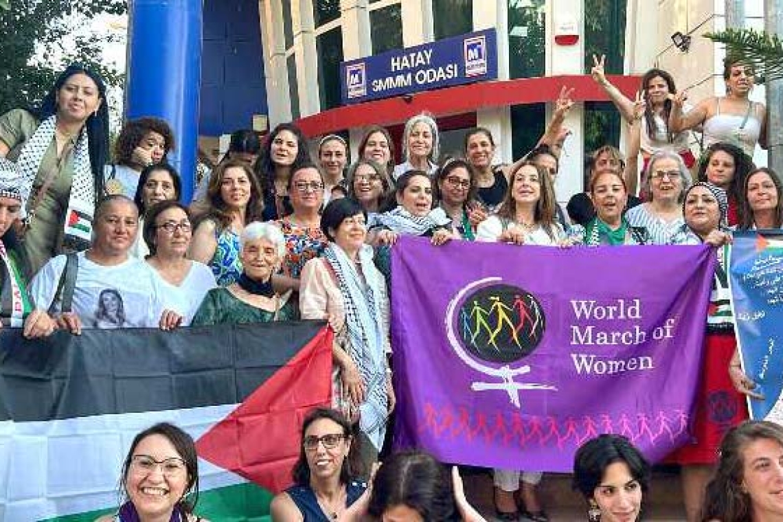 25 ÜLKENİN KADINLARI HATAY’DA "KATLİAMLARI DURDURUN' ÇAĞRISI YAPTI